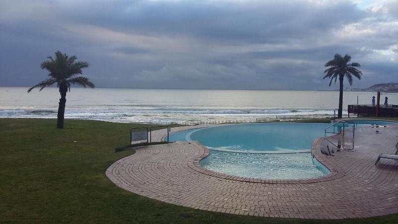 Beach Club Self Catering Apartments - image 12