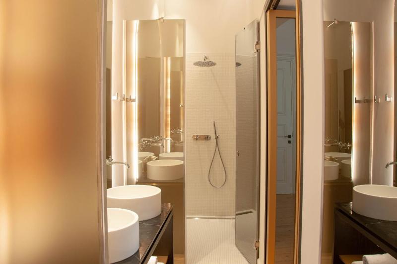 S Paul City Hotel - image 5
