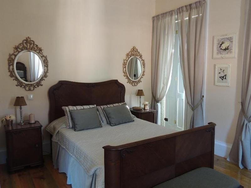 Double Room image 3