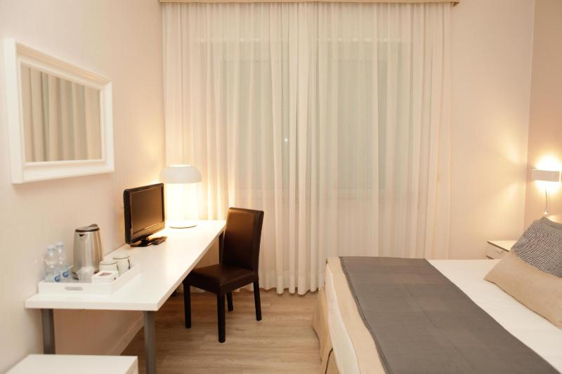 Comfort Double or Twin Room image 2