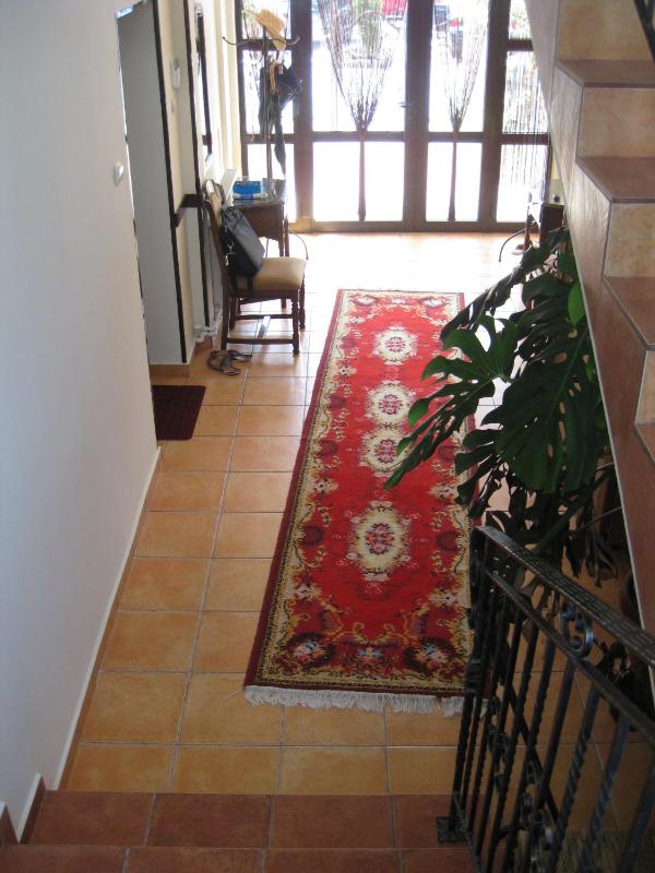 V3 Villa - image 8