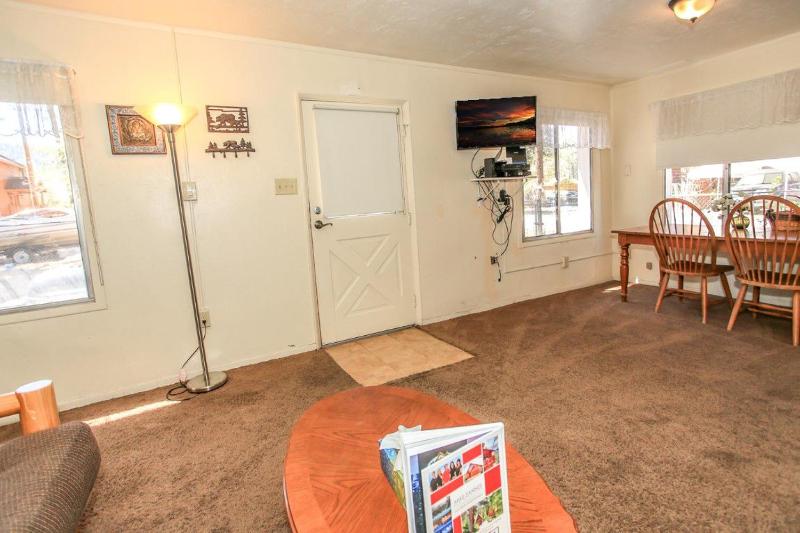 One-Bedroom House image 2