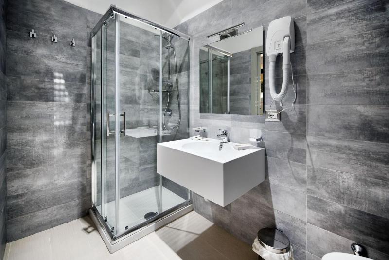 Triple Room with Terrace image 2