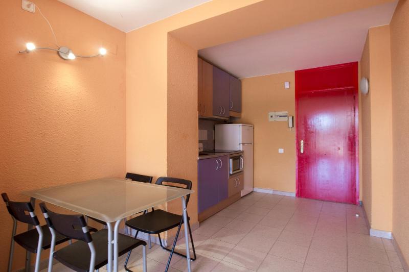 Apartament Sol 404 Sistach Rentals - image 2