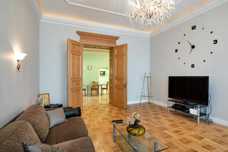Old Riga 2 Bedroom Vecpilsetas Street Apartment Images