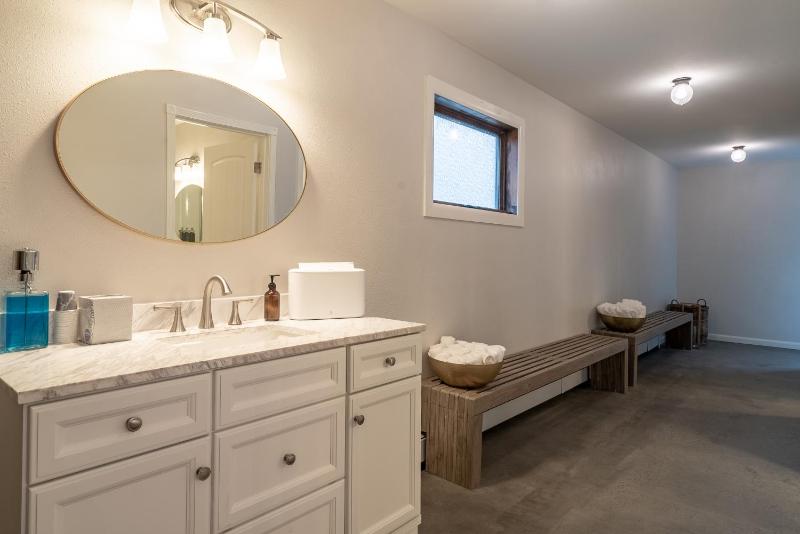Double Room with Lake View image 1