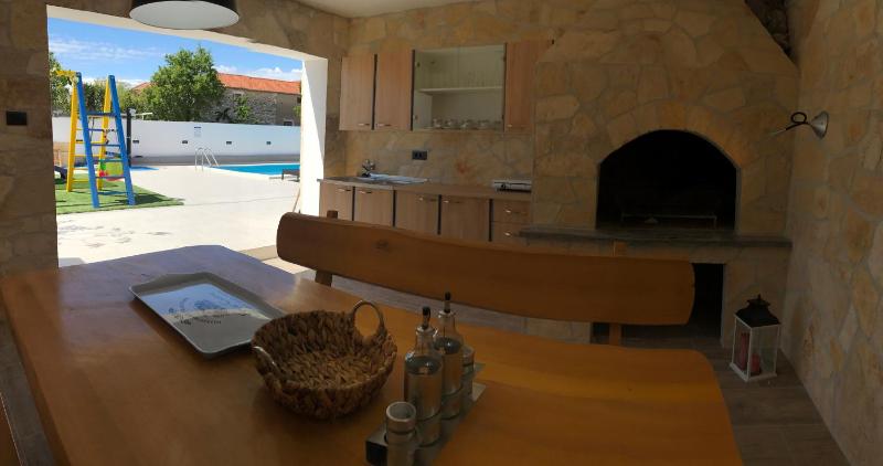 Villa image 2
