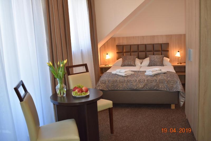 Budget Twin Room image 2