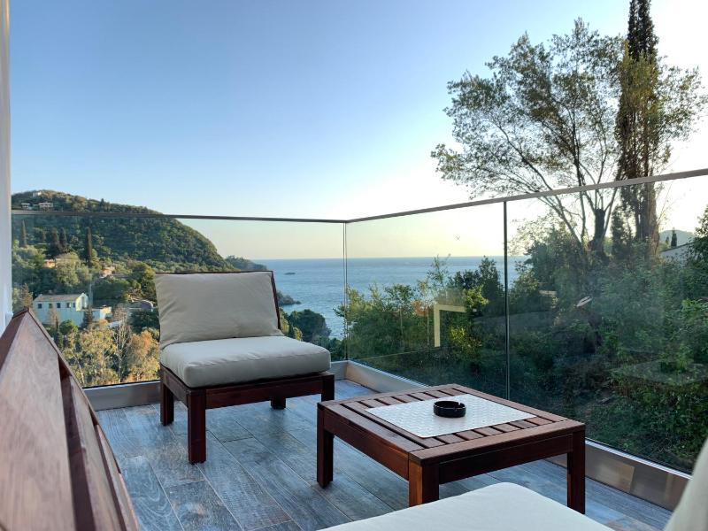 Apartment with Sea View image 1