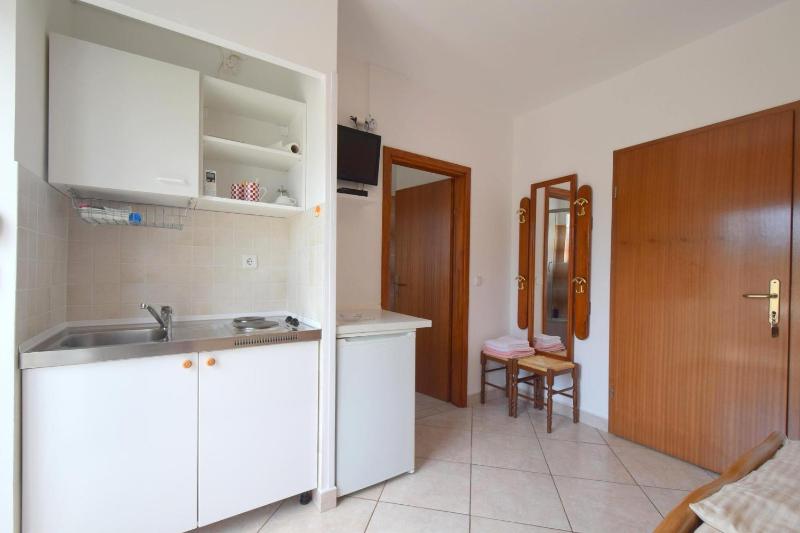 Apartments Josipa - image 9