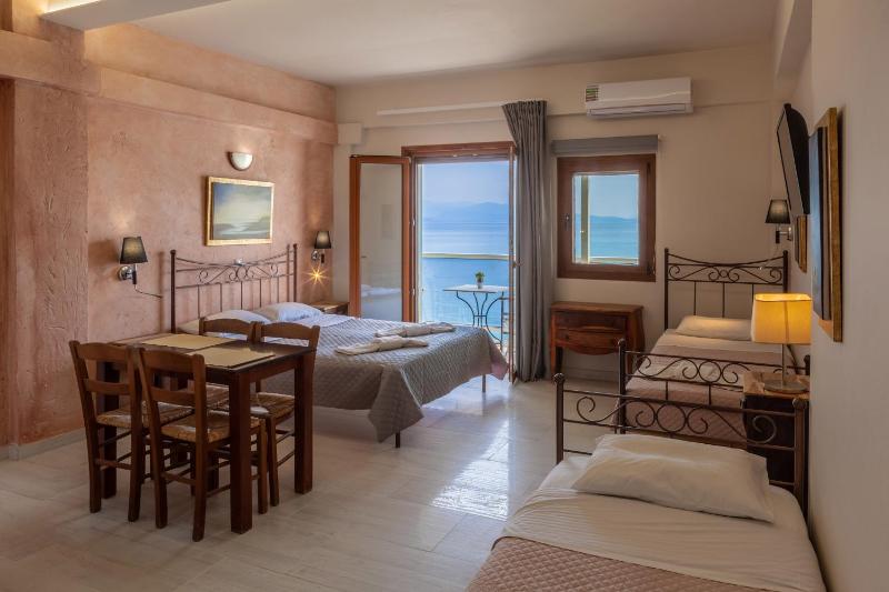 Studio Apartment (5 Adults) with Balcony image 3