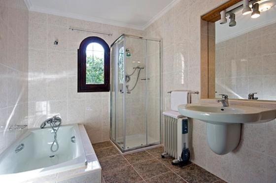 Villa image 3