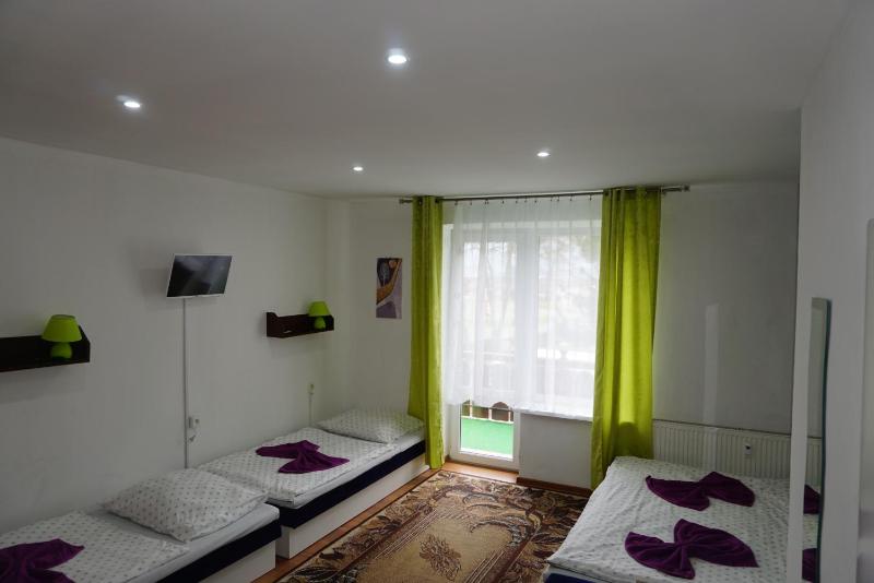 Quadruple Room with Bathroom image 3