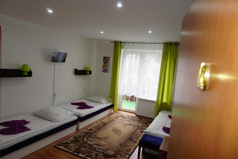Quadruple Room with Bathroom image 2