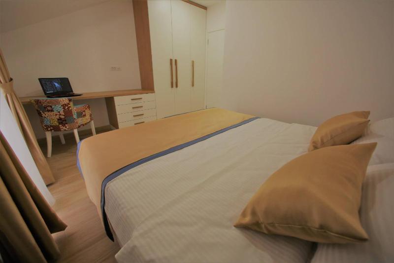 Superior Two-Bedroom Apartment with Sea View image 4