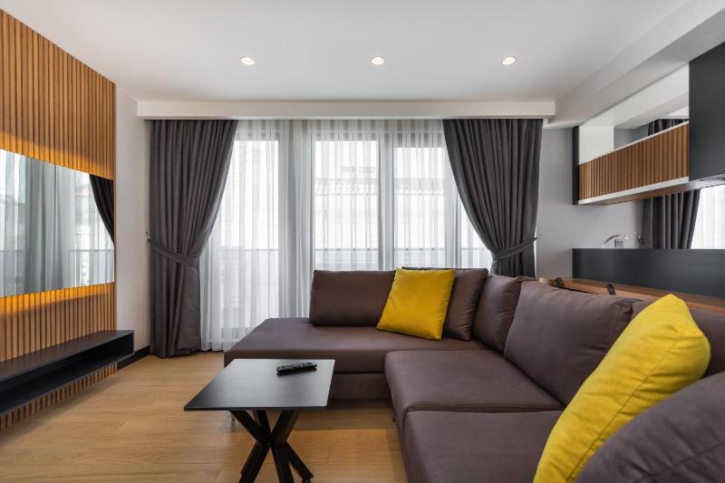 Grand Suite image 3