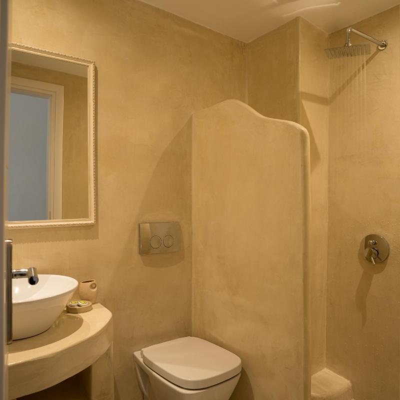 Double or Twin Room with Pool View image 4