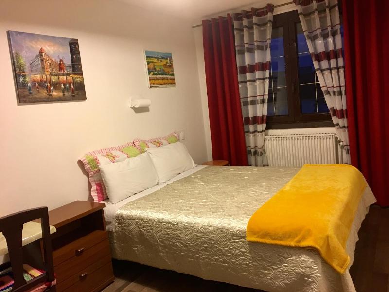 Double Room image 3