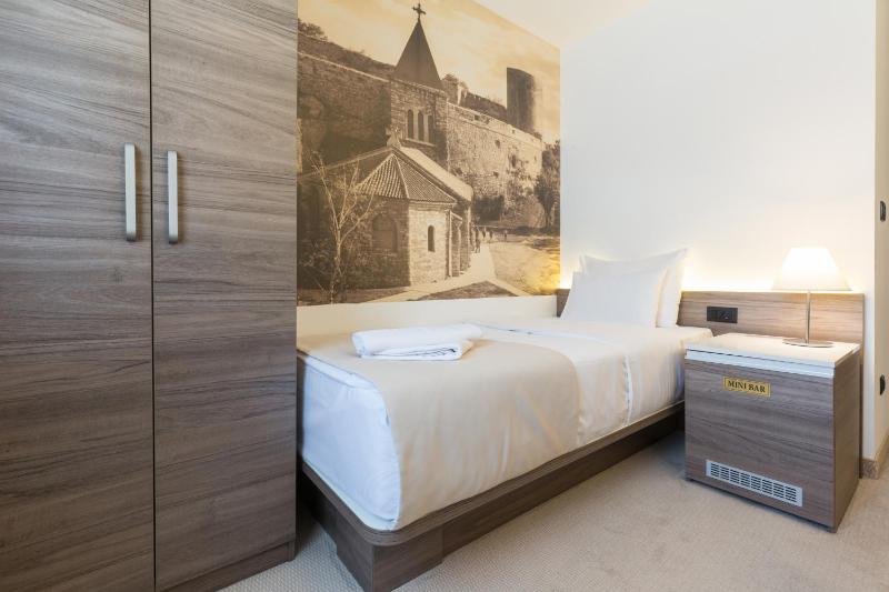 Standard Single Room image 4