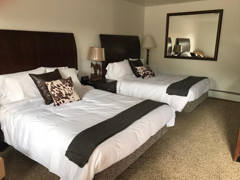 Deluxe Double Room image 3