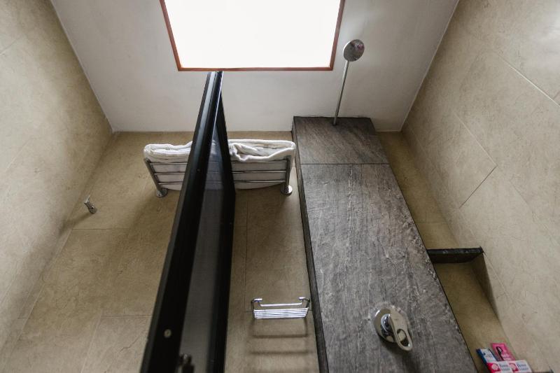 Suite Studio Serviced Apartments - image 14