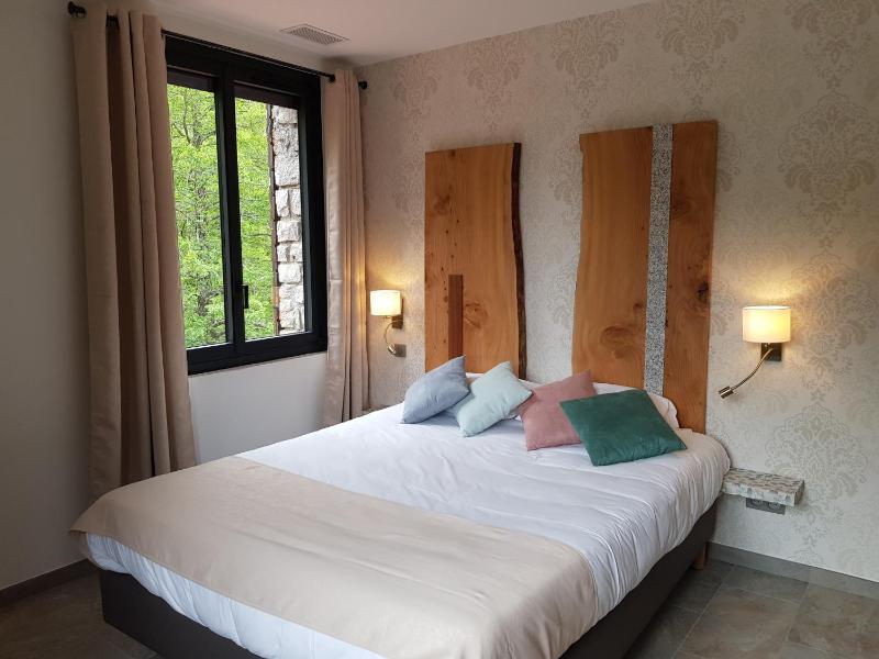 Queen Room image 3