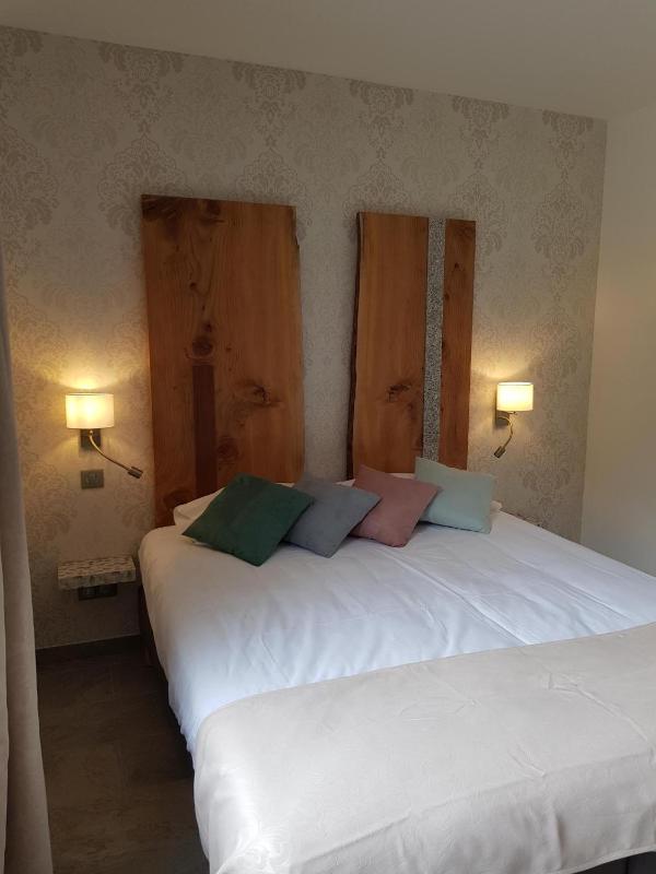 Triple Room with Mountain View image 3