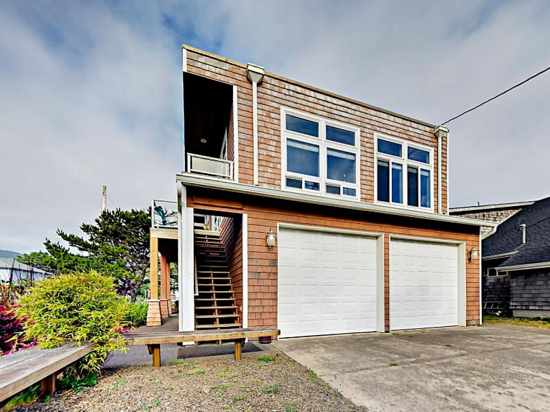 Two-Bedroom House image 3