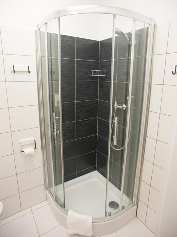 Quadruple Room image 4