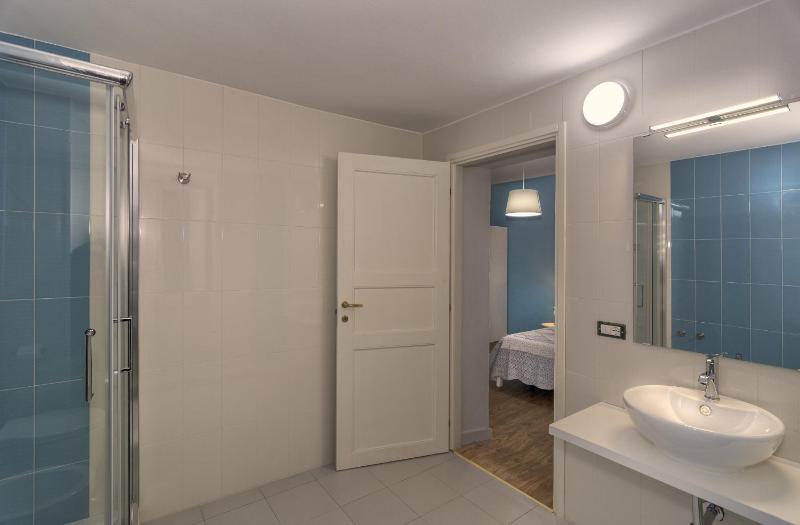 Double Room with Private Bathroom image 2