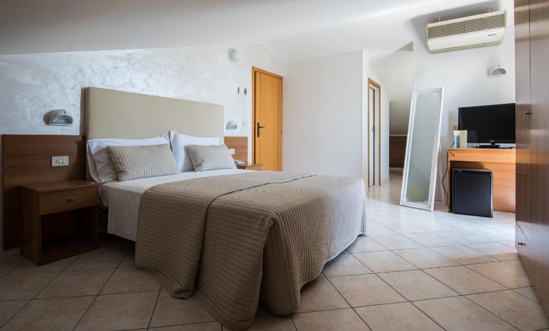 Hotel Touring - image 9