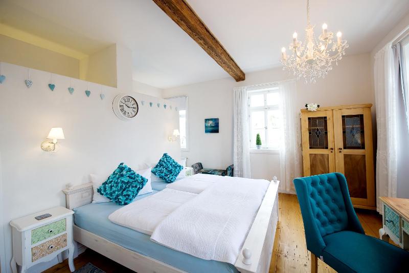 King Room image 3