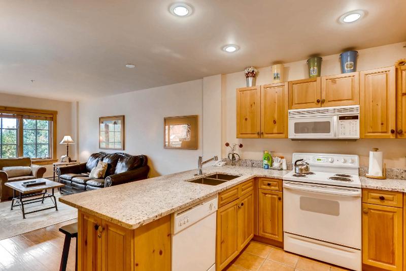 One-Bedroom Apartment image 2