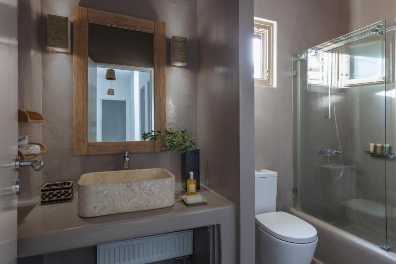 Amalgam Homes Paros - image 44