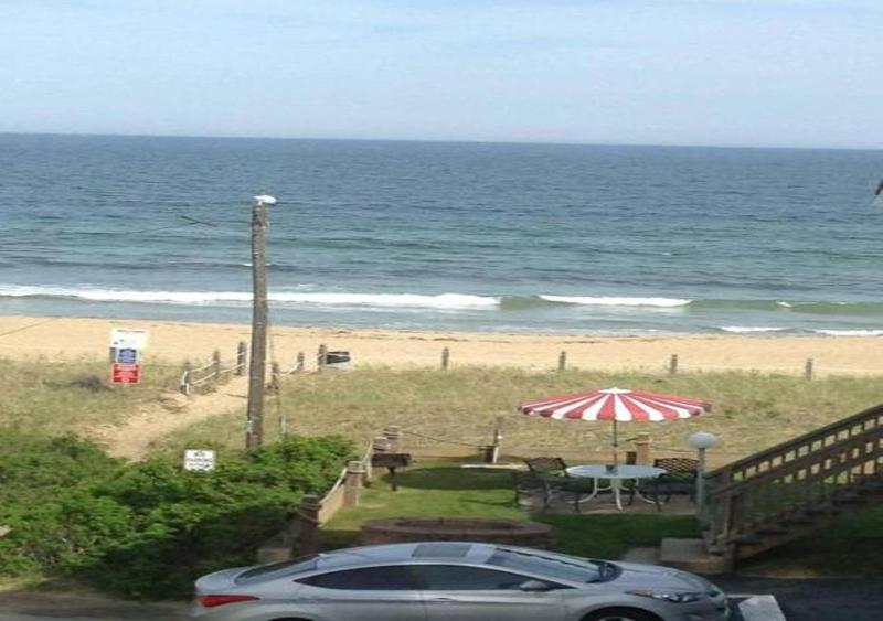 Deluxe Suite with Sea View image 2