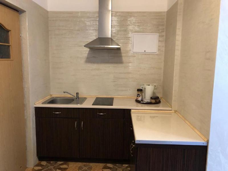 Standard Twin Room with Kitchenette image 1