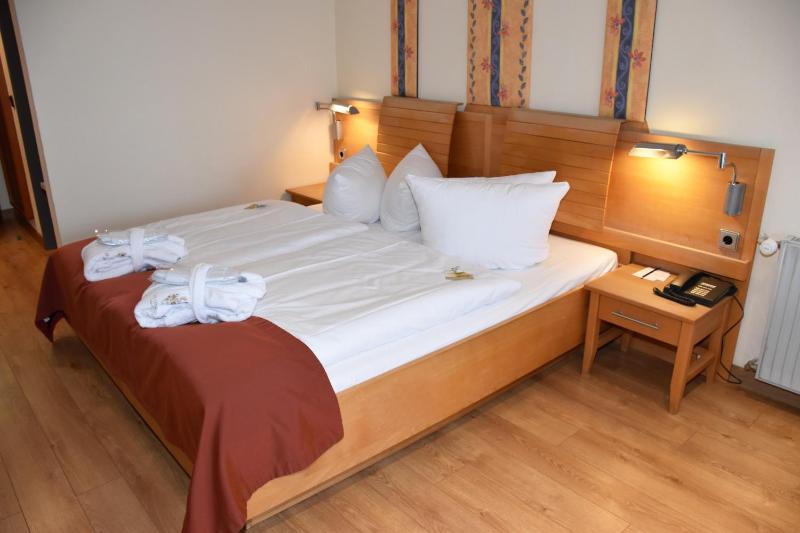 Standard Double Room image 4