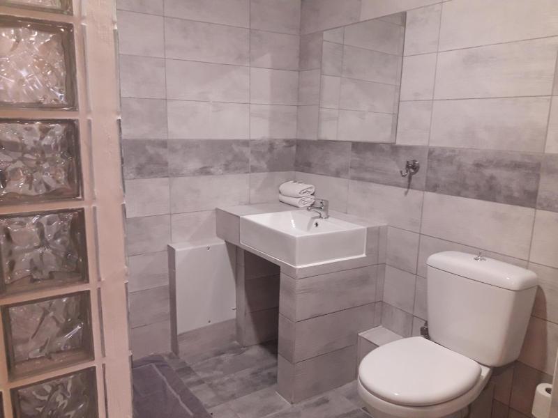 Superior Double Room with Private Bathroom image 4