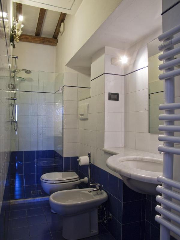 Standard Double Room image 2