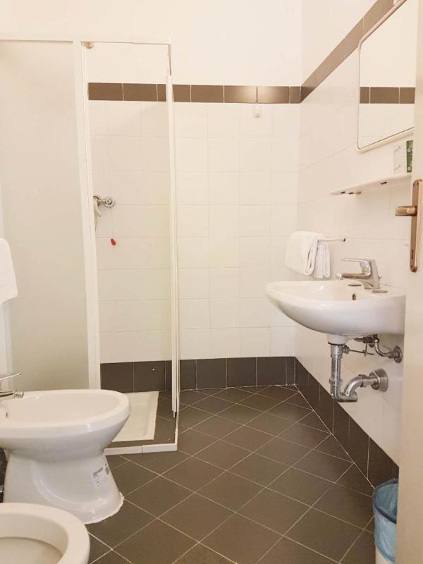 Bed in 2-Bed Female Dormitory Room image 2