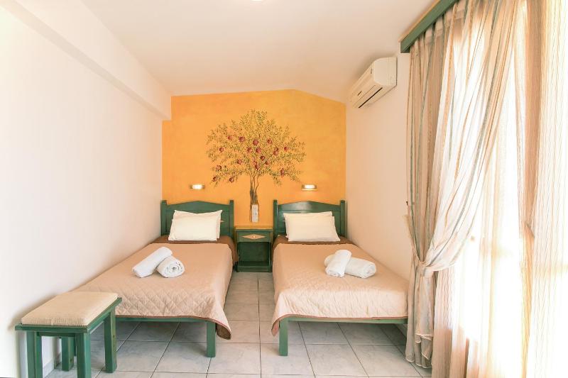 Stefanis House - image 4