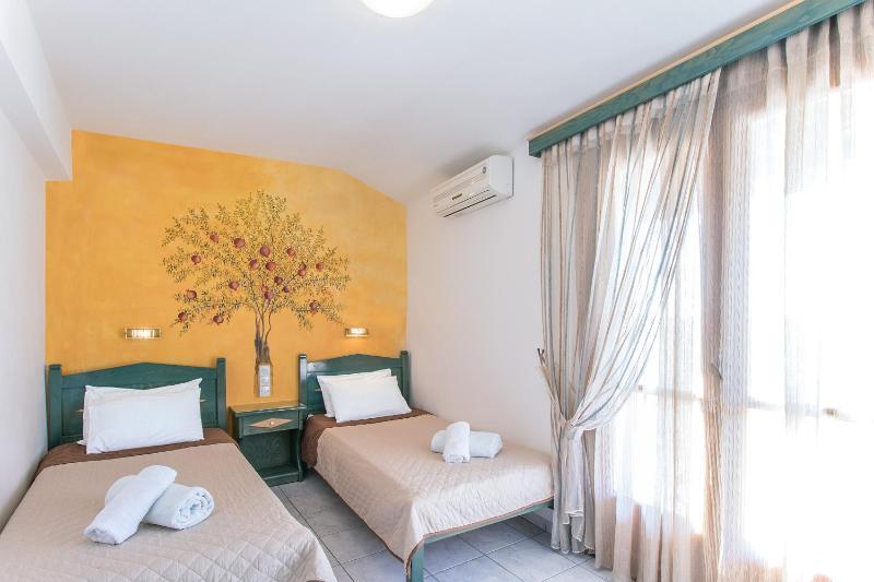 Stefanis House - image 16