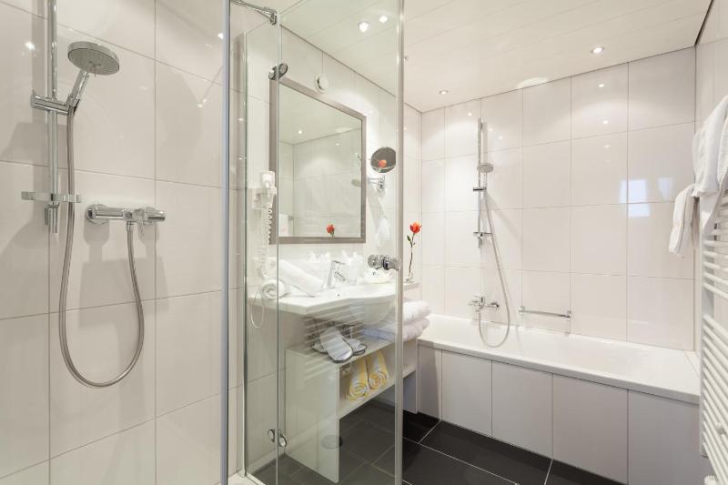 Suite image 3