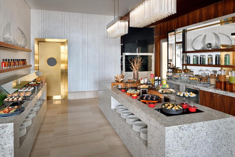 Executive Twin Room with Lounge Access, Breakfast, Evening drinks and Canapés image 3