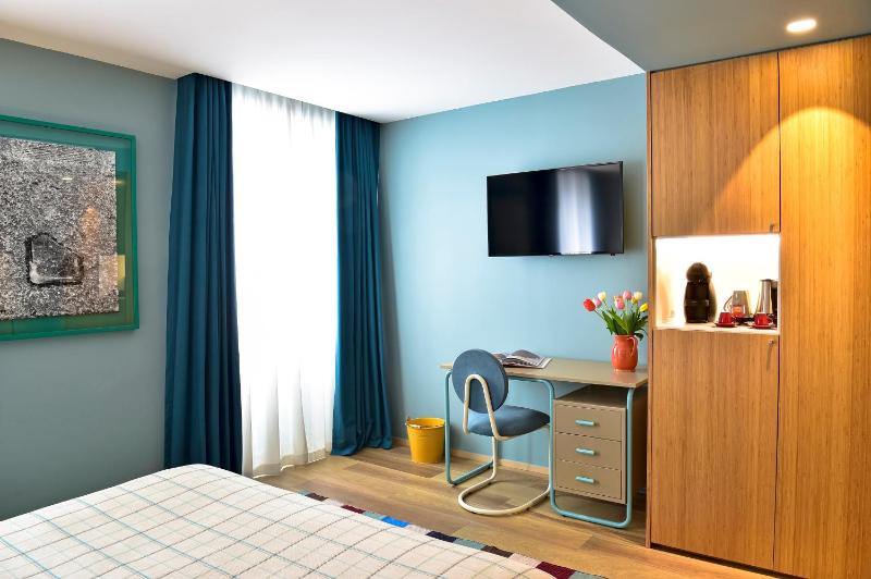 Premium Room image 2