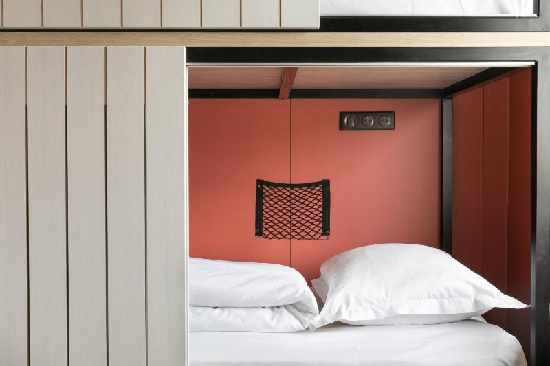 Family Suite with Balcony image 4