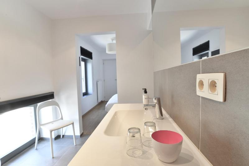 Standard Double Room image 2