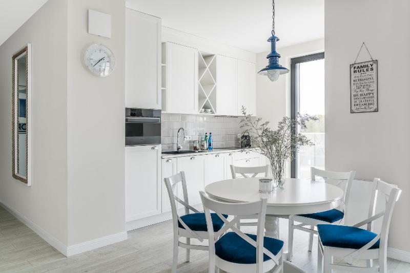 Blue Marina - OKRZEI Residence - by Lion Apartments - image 3