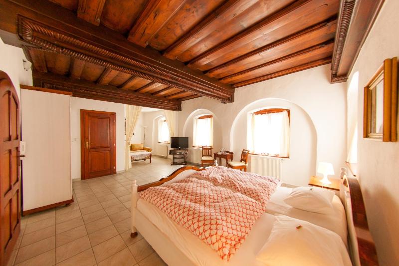 Deluxe Double Room image 2