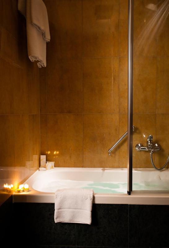 Triple Room image 2